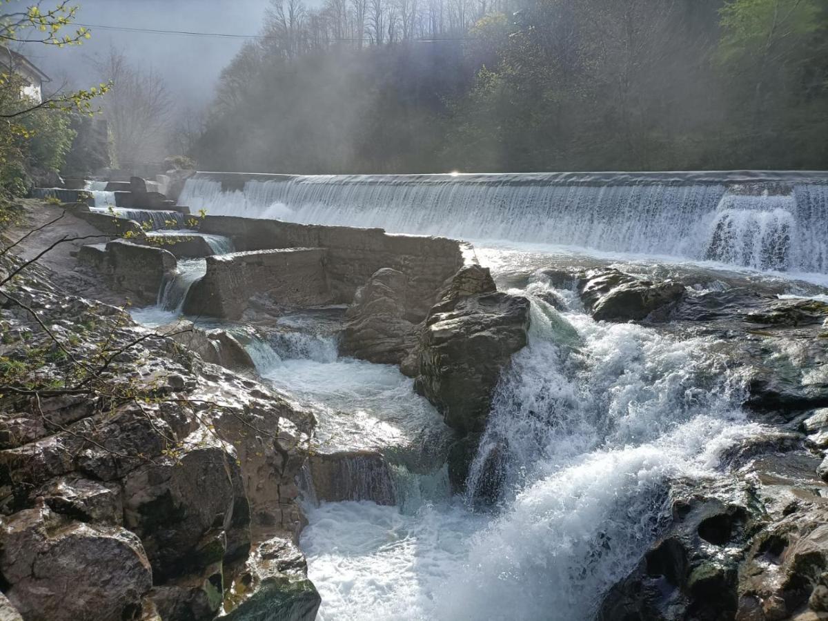 La Salmonera Cangas De Onis Caño Extérieur photo